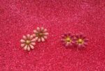 Enamel Daisy Flower Earrings – Gold Metal (18mm) - Image 4